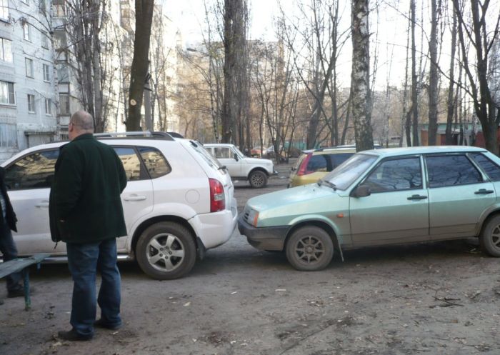 Инцидент на дворовой парковке