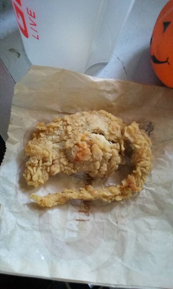 В сети фастфудов KFC клиенту продали жареную крысу