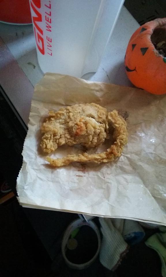 В сети фастфудов KFC клиенту продали жареную крысу