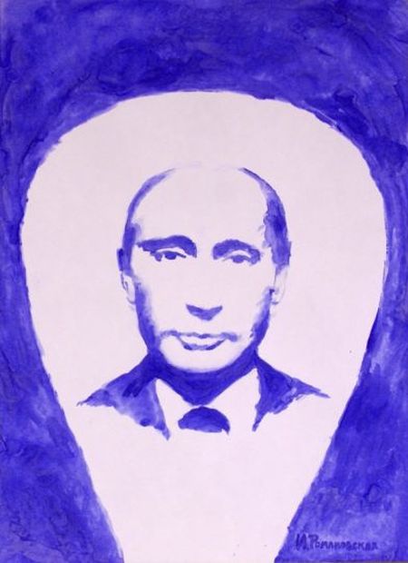 Питерская художница нарисовала грудью портреты Путина и Медведева