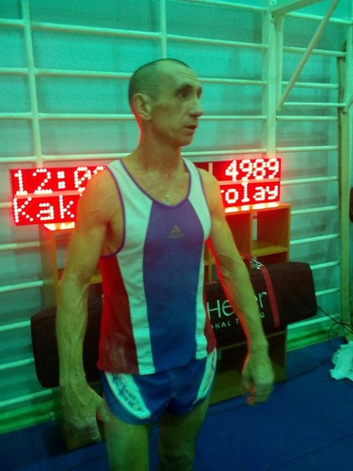 Россиянин Николай Каклимов подтянулся 4989 раз, установив новый рекорд мира