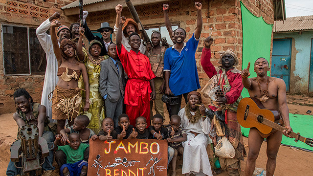 «Угандийские неудержимые»: Как в Африке снимают боевики за 200 долларов