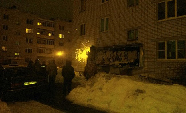 В Сарове помощник депутата убрал мусор с улиц и пририсовал аварийному дому козырек в Фотошопе