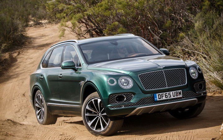 Внедорожник Bentely Bentayga на бездорожье Внедорожник Bentely Bentayga на бездорожье