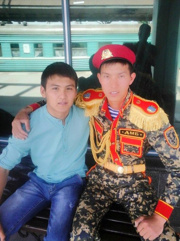 Казахский дембель возвращается домой