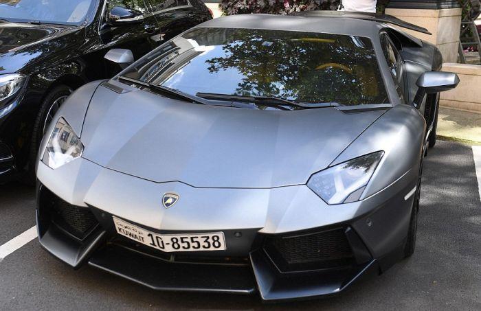 Автомобили ближневосточных гостей Лондона Автомобили ближневосточных гостей Лондона