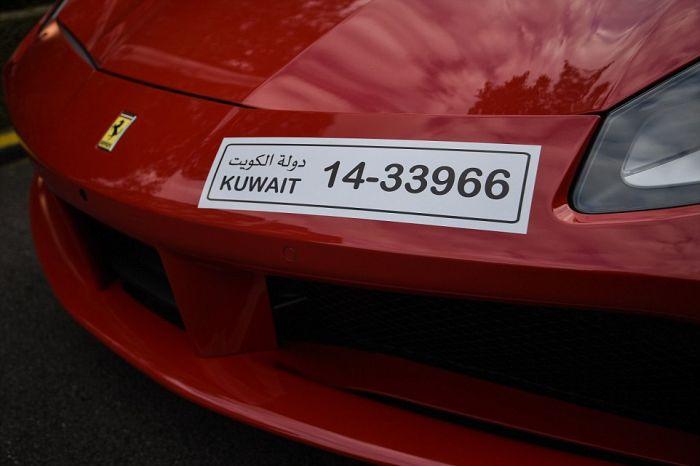 Автомобили ближневосточных гостей Лондона Автомобили ближневосточных гостей Лондона