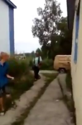 Амурские дети сняли «клип», где они жестоко избивают пьяных односельчан