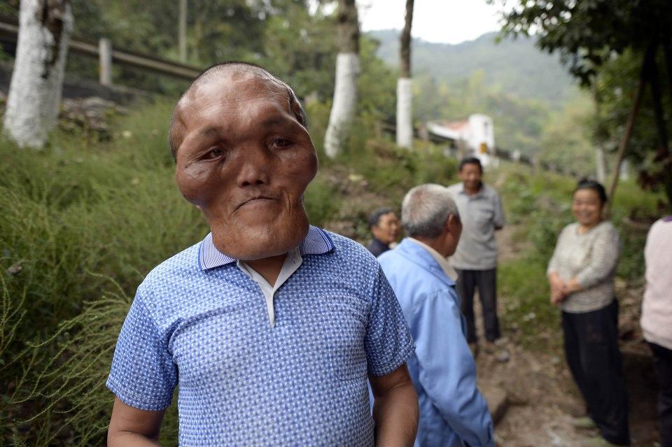 Китайский фермер с лицом инопланетянина