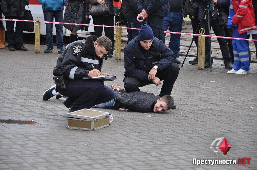 Николаевский полицейский держал гранату с выдернутой преступником чекой до прибытия взрывотехников