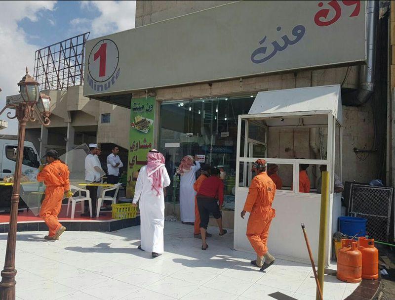 В Дубае арестолвали троих уличных торговцев шаурмой с нехаляльным мясом