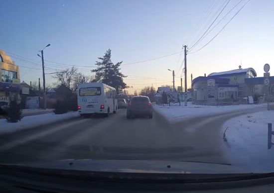 Неадекват на дороге в Таганроге