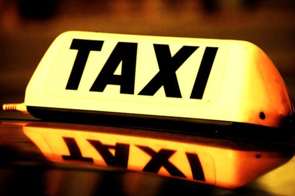 Новогодние истории из жизни таксиста