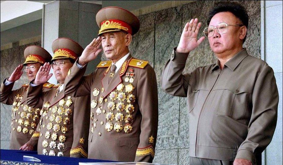 Северокорейскому генералу бронежилет не нужен