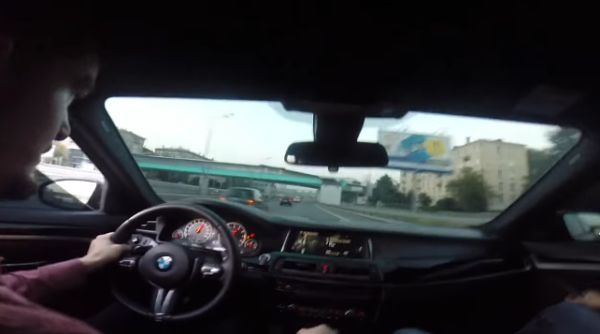 В BMW M5 F10 по Москве