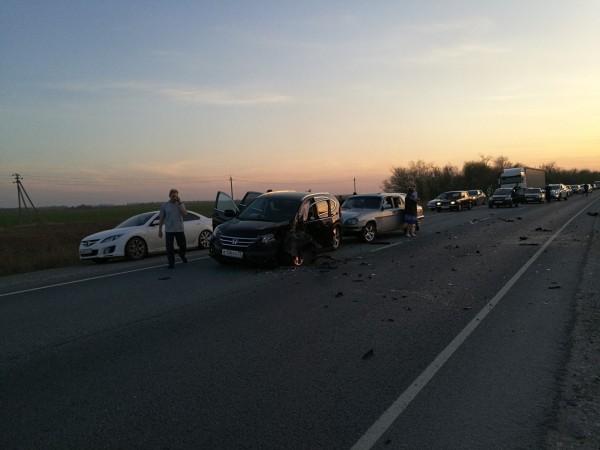 Два байкера и водитель легковушки стали жертвами страшной аварии в Ульяновской области
