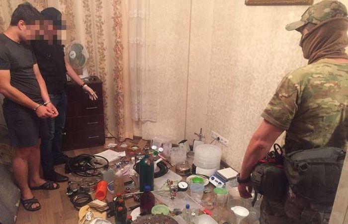 Во все тяжкие: в Одессе накрали нарколабораторию, приносившую своим хозяевам 400000 долларов в месяц