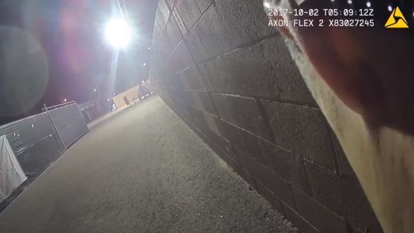 Стрельба в Лас Вегасе - видео с камер полицейских