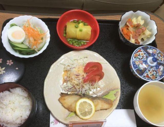 Еда в японской больнице
