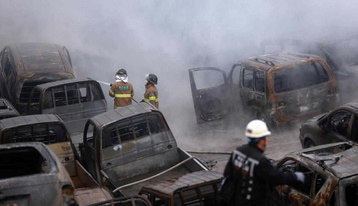 В Корее сгорело свыше 570 машин!