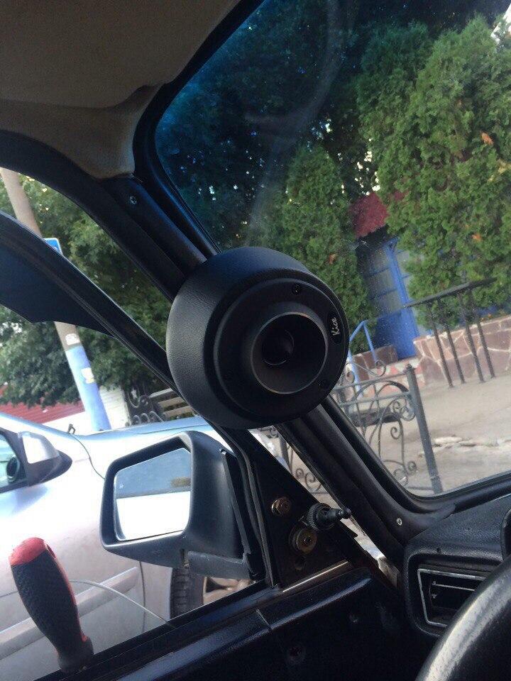 Гаражный тюнинг штатного автозвука: как делать не нужно Гаражный тюнинг штатного автозвука: как делать не нужно