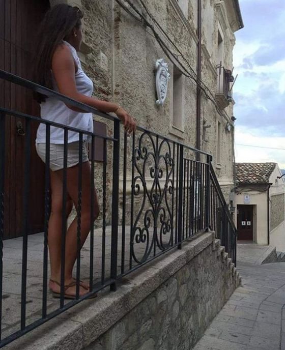 В итальянском городе Круколи раздают старые двухэтажные дома