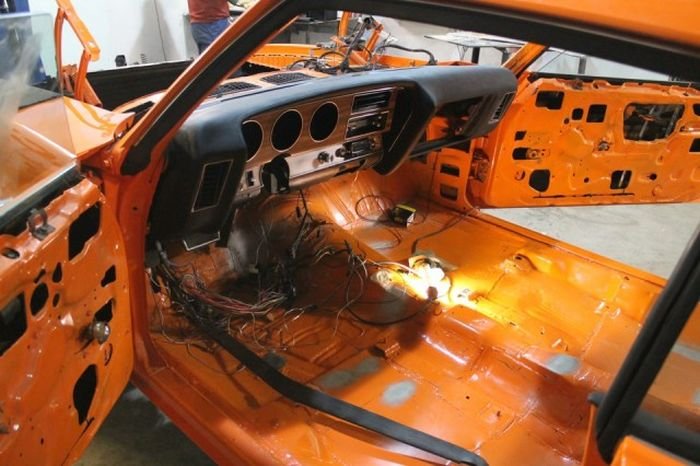 Восстановление маслкара Pontiac GTO 1970 года Восстановление маслкара Pontiac GTO 1970 года