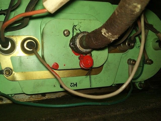 «Москвич-2140», простоявший 25 лет в сыром гараже «Москвич-2140», простоявший 25 лет в сыром гараже