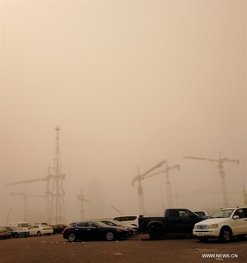 Кувейт поглотила песчаная буря