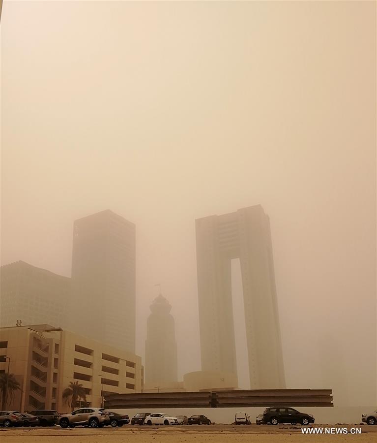 Кувейт поглотила песчаная буря