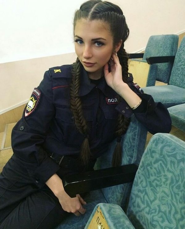 Сногсшибательные русские девушки из полиции