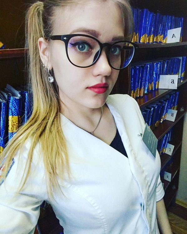 Симпатичные медсестры из России