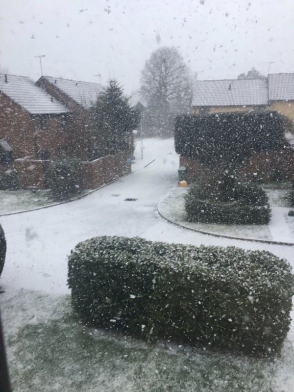Снегопады вызвали транспортный хаос в Великобритании