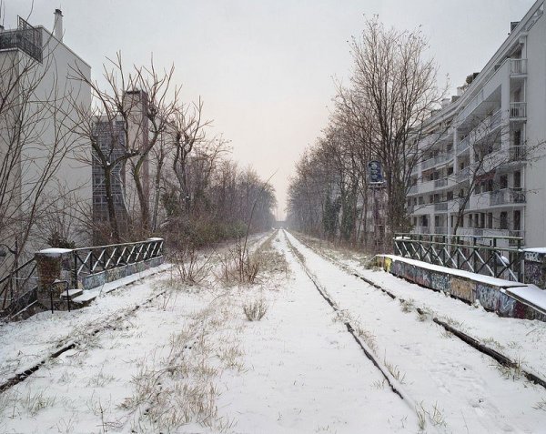 Заброшенная железная дорога Парижа на снимках Пьера Фолька