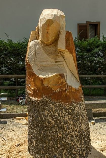 Скульптура из дерева