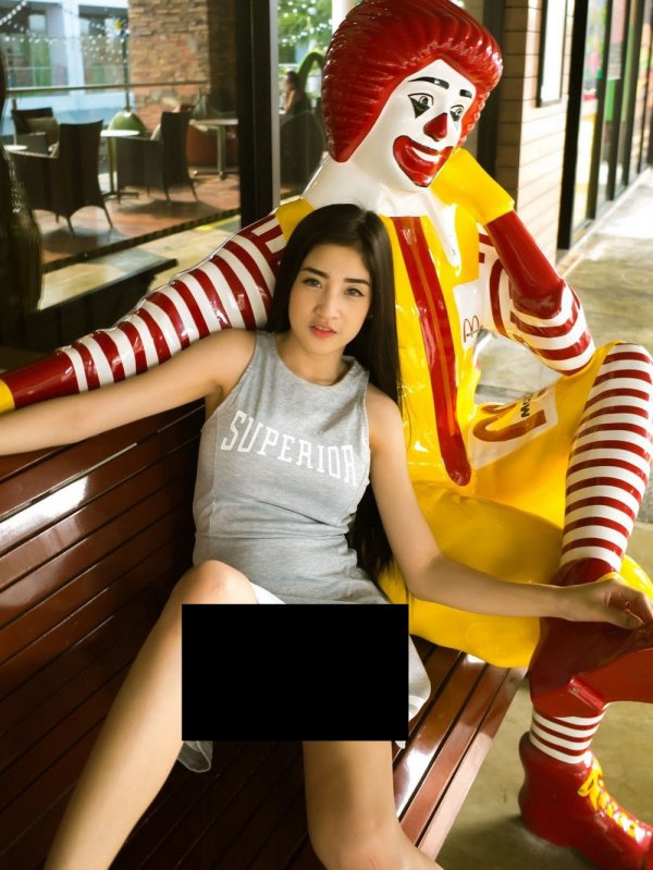 Тайская модель похулиганила в McDonald's и это не понравилось представителям закусочной