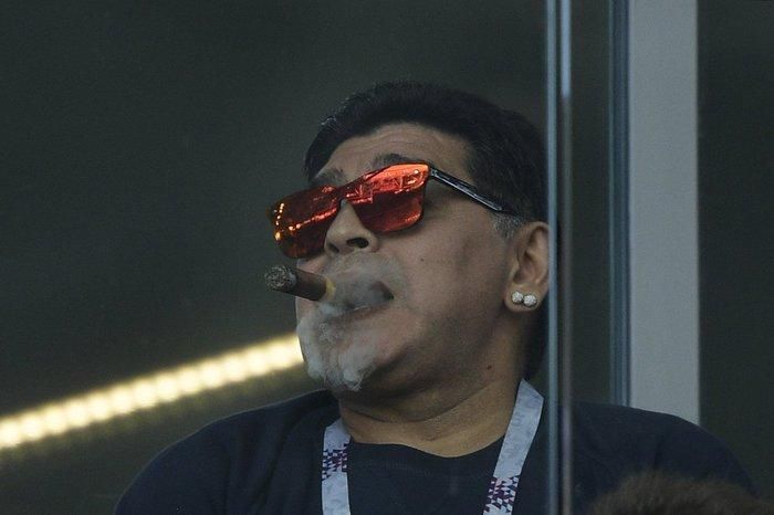 ФИФА платит Марадоне по 10 тыс. за каждый матч ЧМ-2018, который он посещает