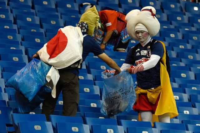 Японские болельщики после поражения в матче "Бельгия - Япония"