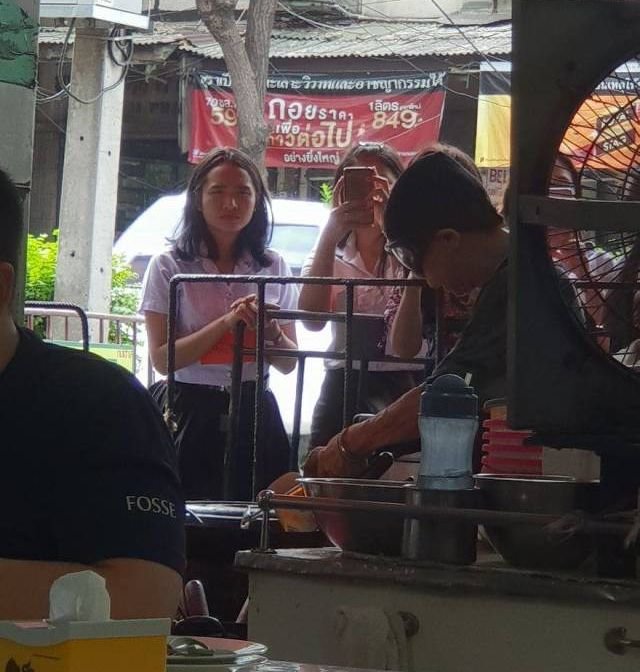 Уличный ресторанчик в Таиланде, отмеченный звездой Michelin