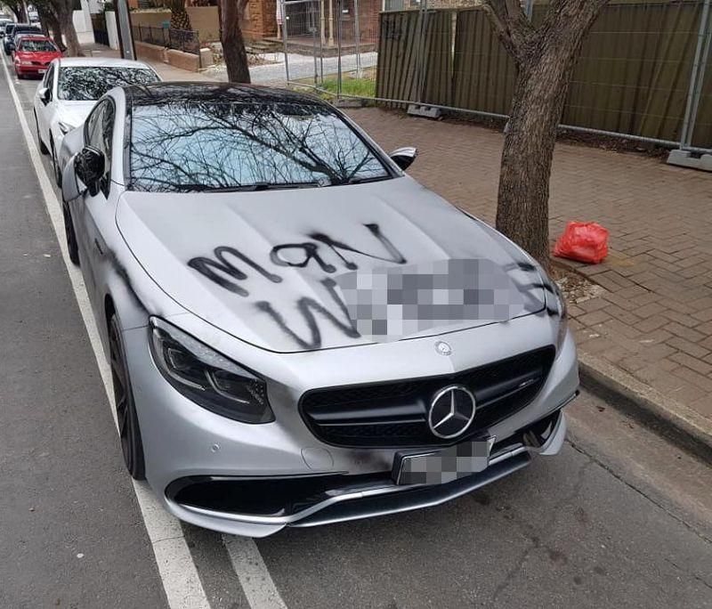 Обманутая женщина жестоко отыгралась на дорогом Mercedes-Benz бывшего