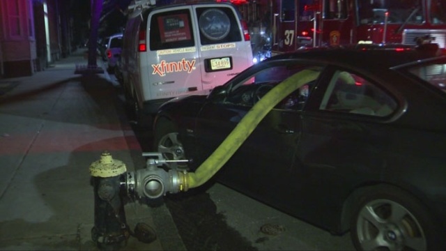 Почему не следует парковаться у пожарного гидранта