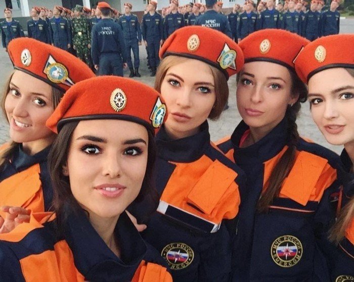 Девушки МЧС России: красота, сила и отвага