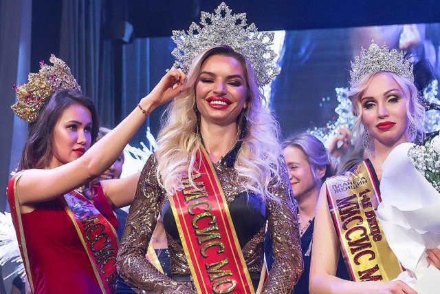 Екатерина Лифшиц стала победительницей конкурса красоты "Миссис Москва-2018"