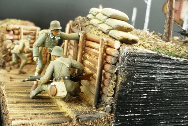 Потрясающие работы в миниатюре на военную тему