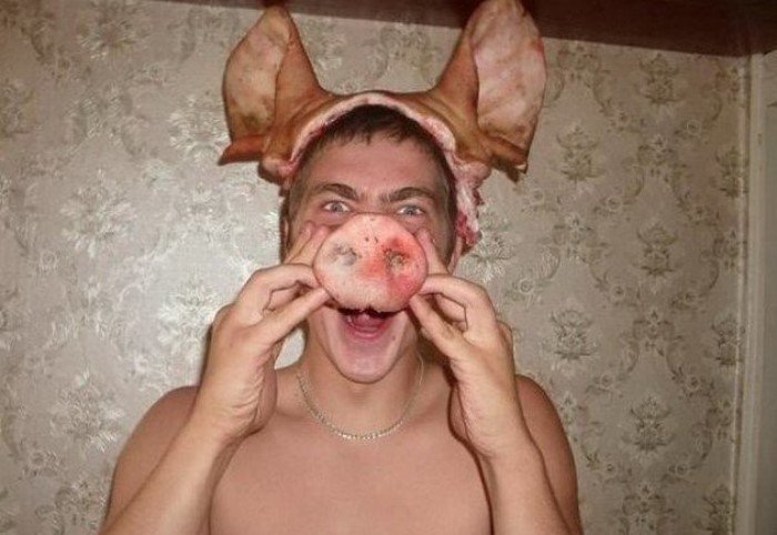 Подложи родственникам свинью на Новый год: необычные идеи подарков