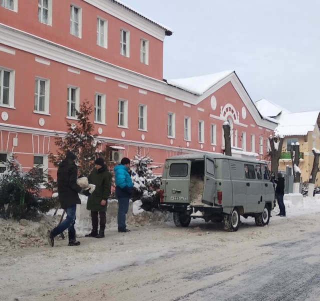 Креативный способ вывоза снега в Богородицке