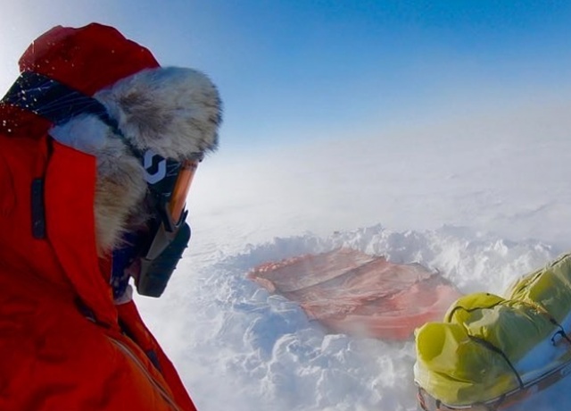 Экстремал Колин О&#700;Брэди стал первым человеком в истории, который пересек Антарктиду в одиночку на лыжах