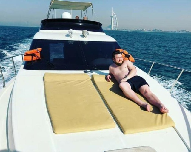 Адам Гриффитс, публиковавший свою гламурную жизнь в Instagram, оказался обычным жуликом