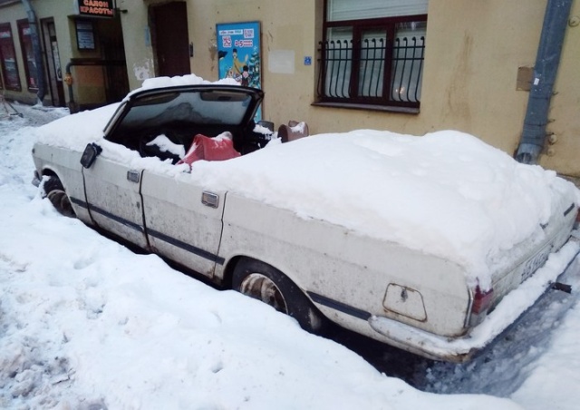 Припарковался на всю зиму?