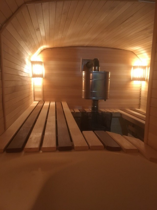 Комфортабельная баня из КУНГа своими руками